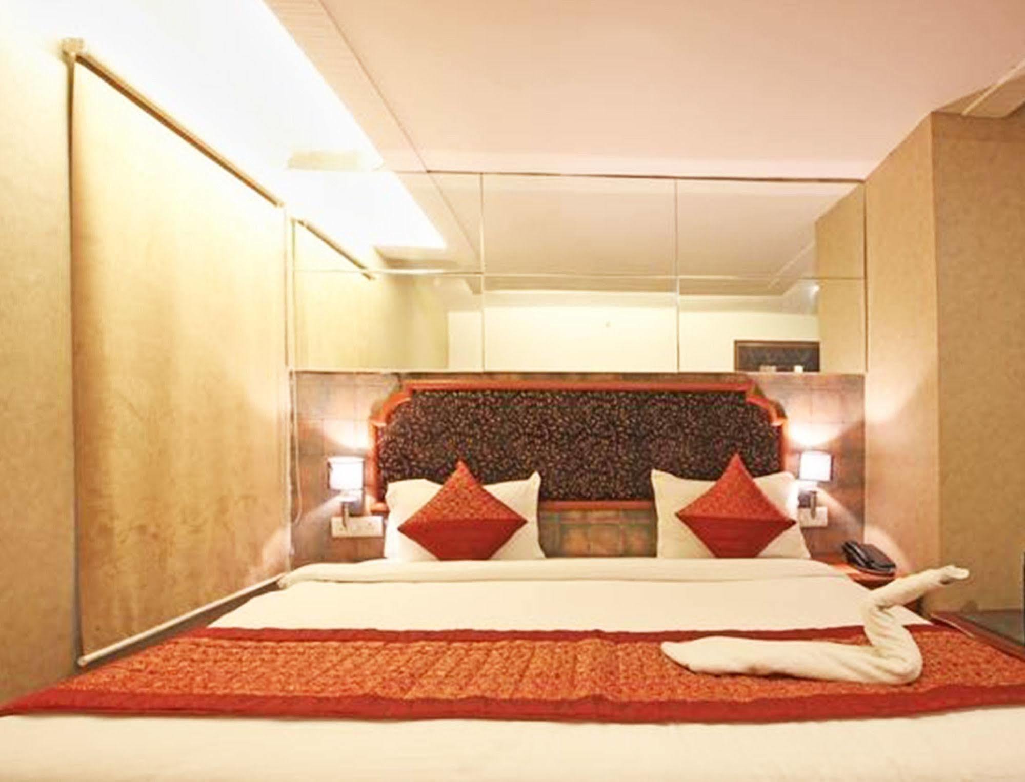 Hotel The W Yeni Delhi Dış mekan fotoğraf